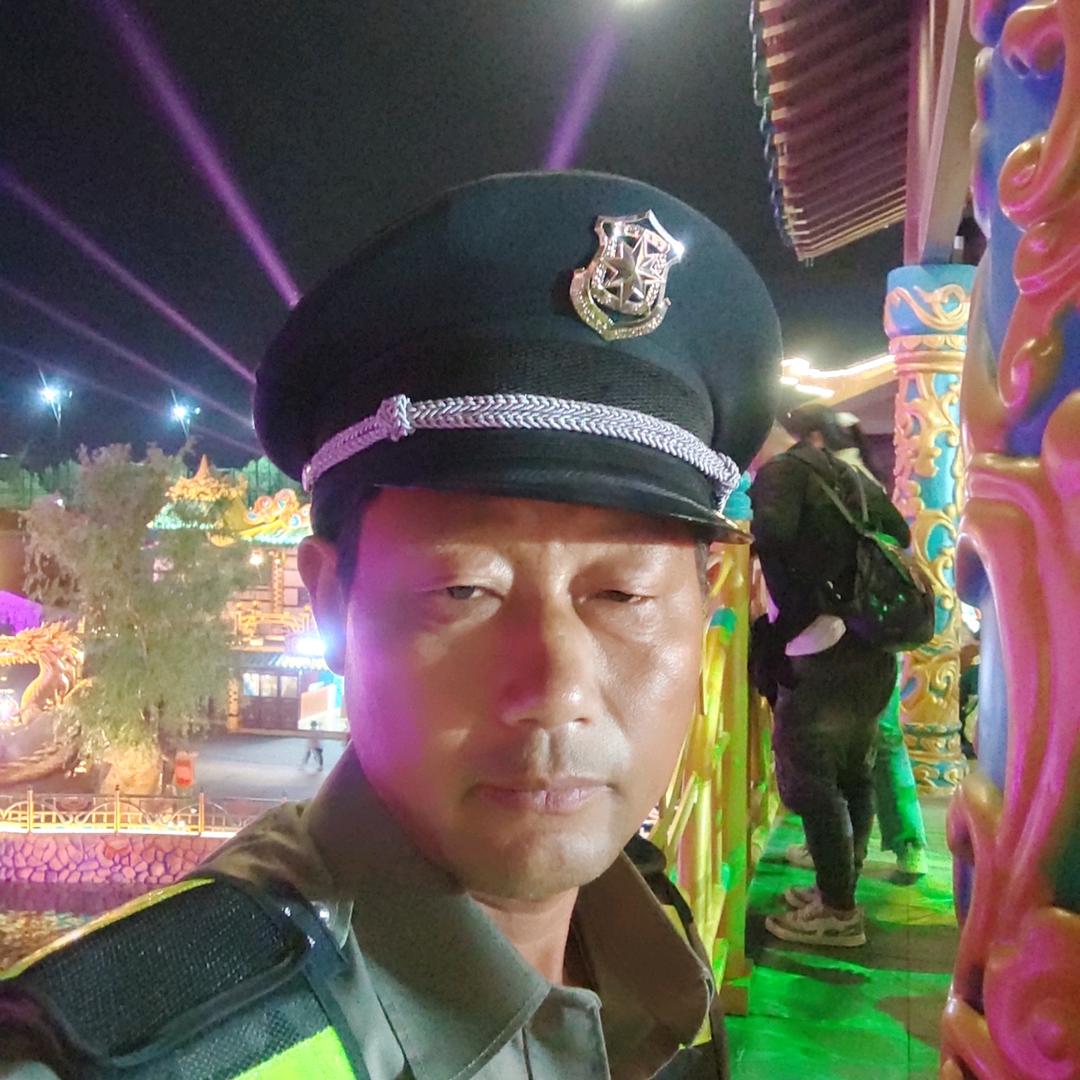 天天，高高兴兴