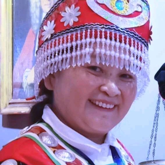 仡佬剪绣传承人