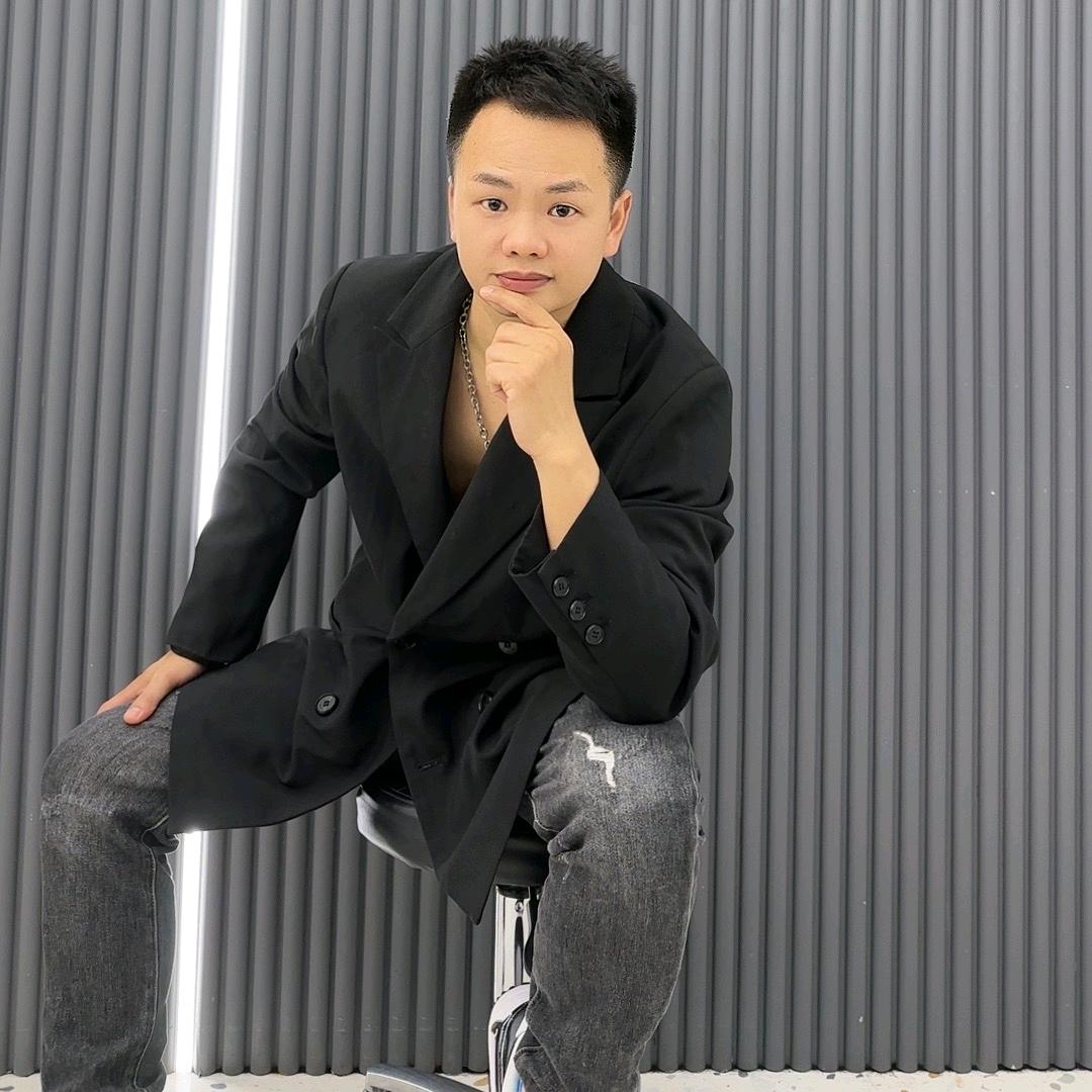 深圳市简约男士理发馆～小陆