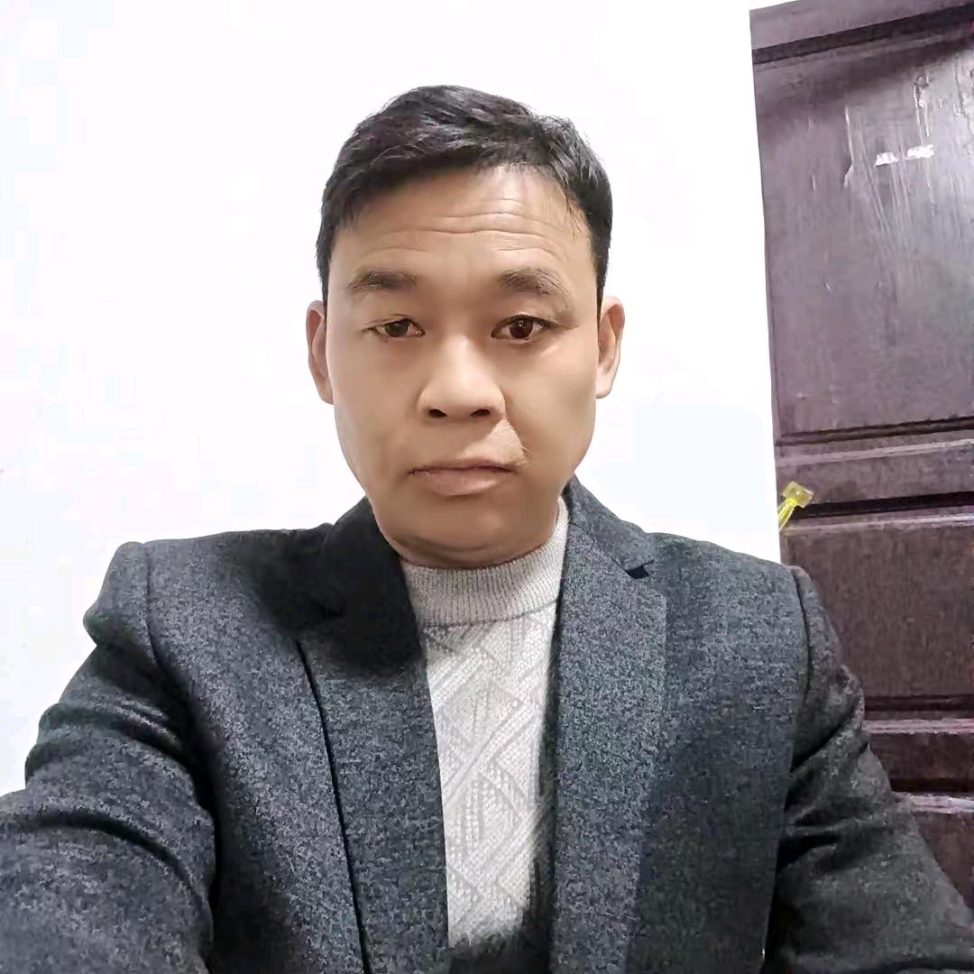 周锅服饰