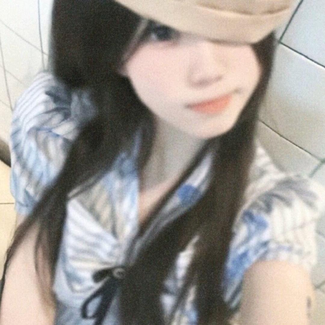 牵着手.
