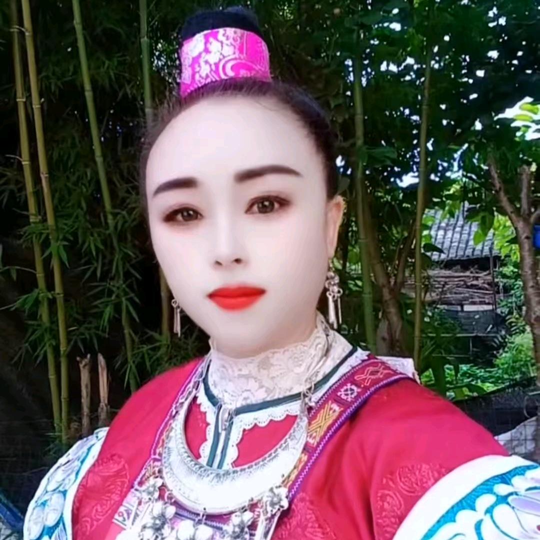 惠水县八音艺术团（罗晓娇）