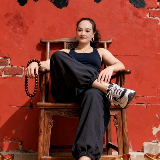 金燕子鼓舞团芳