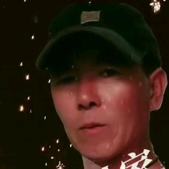 专业铺砖，全瓷砖橱柜，洗衣机柜，洗面盆。