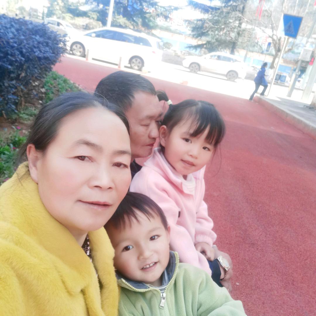 开心快乐张应兰