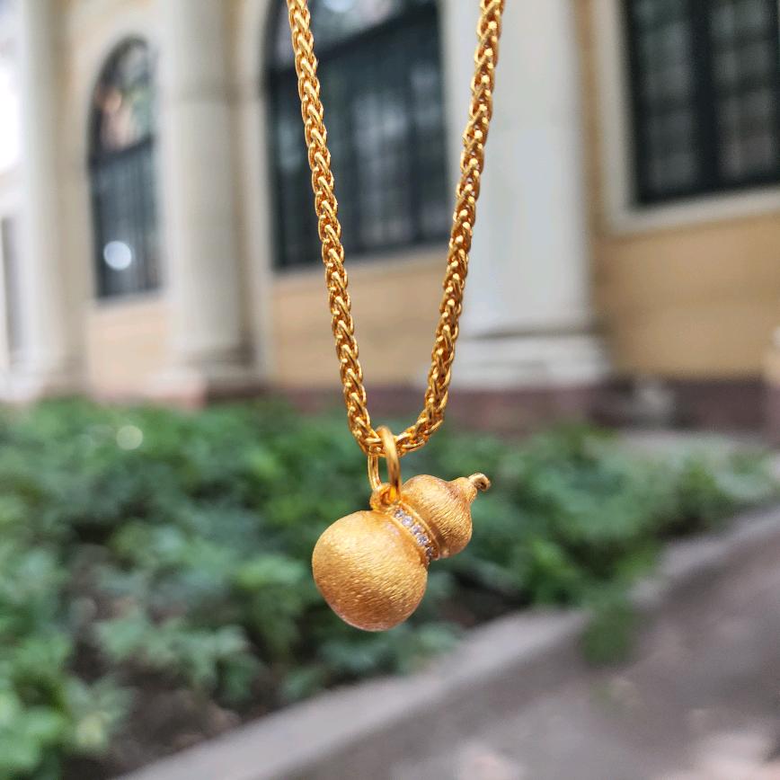 爱吃云朵的星星