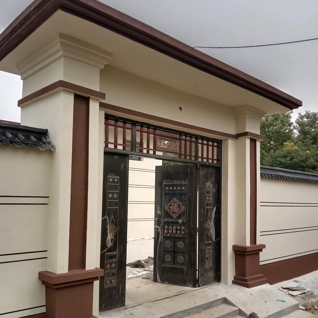 一个被刷涂料耽误的钓鱼人