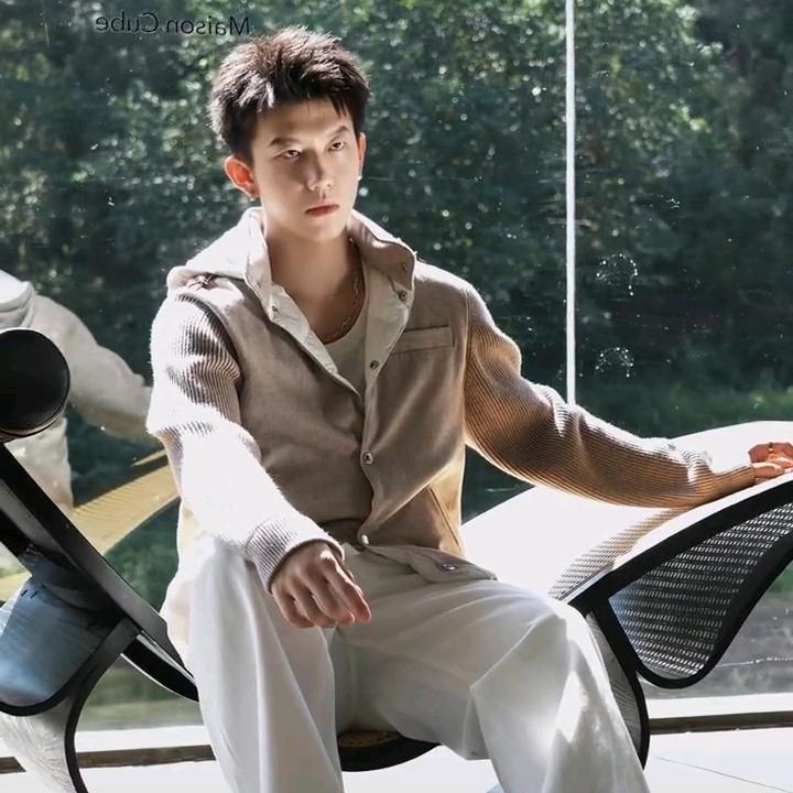 加仑《时尚男装》