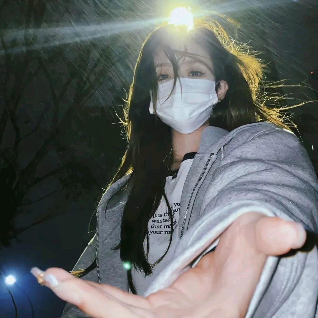 *小苦瓜.