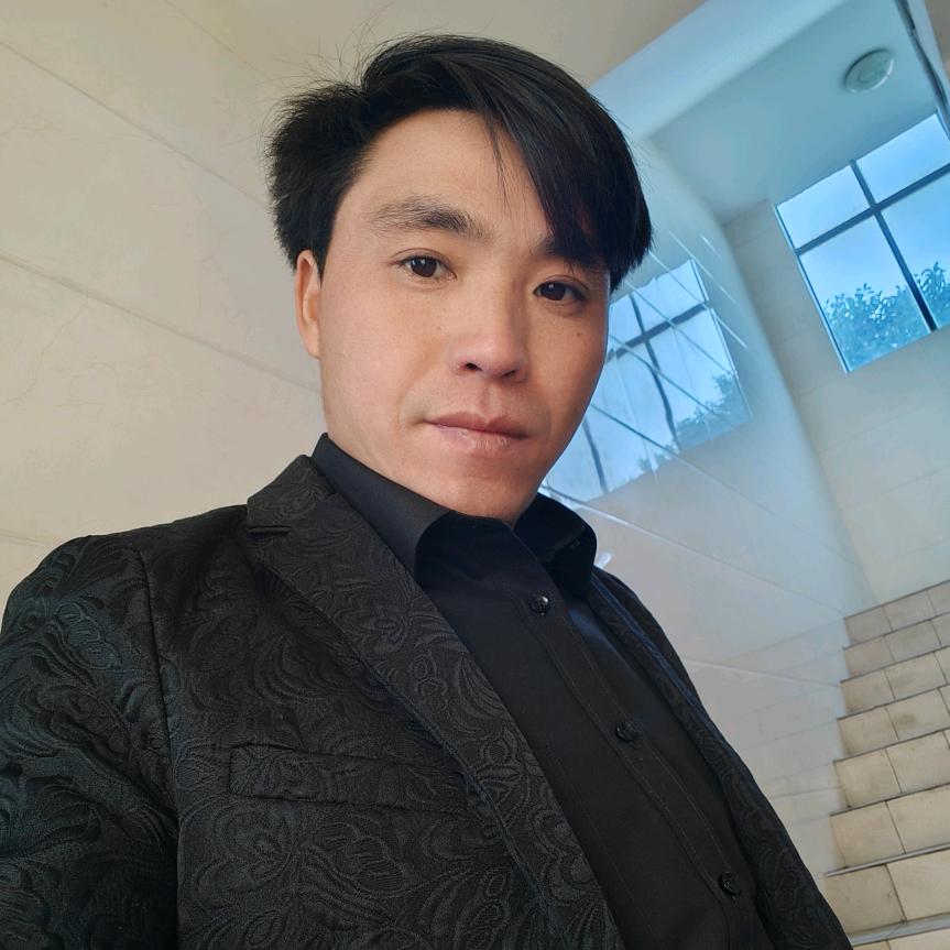 工地小哥。