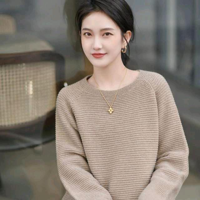 小妮爱钓鱼