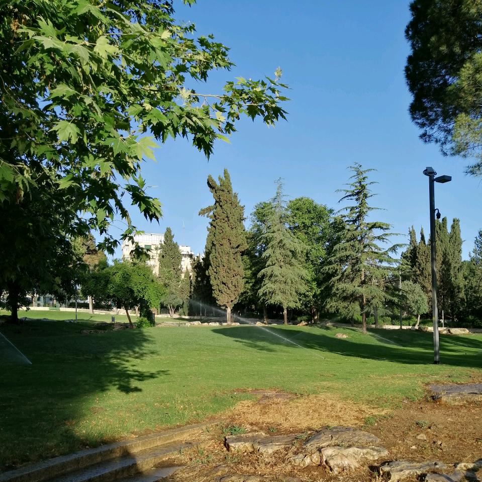 邢台心动营地—关注我→给牵线）