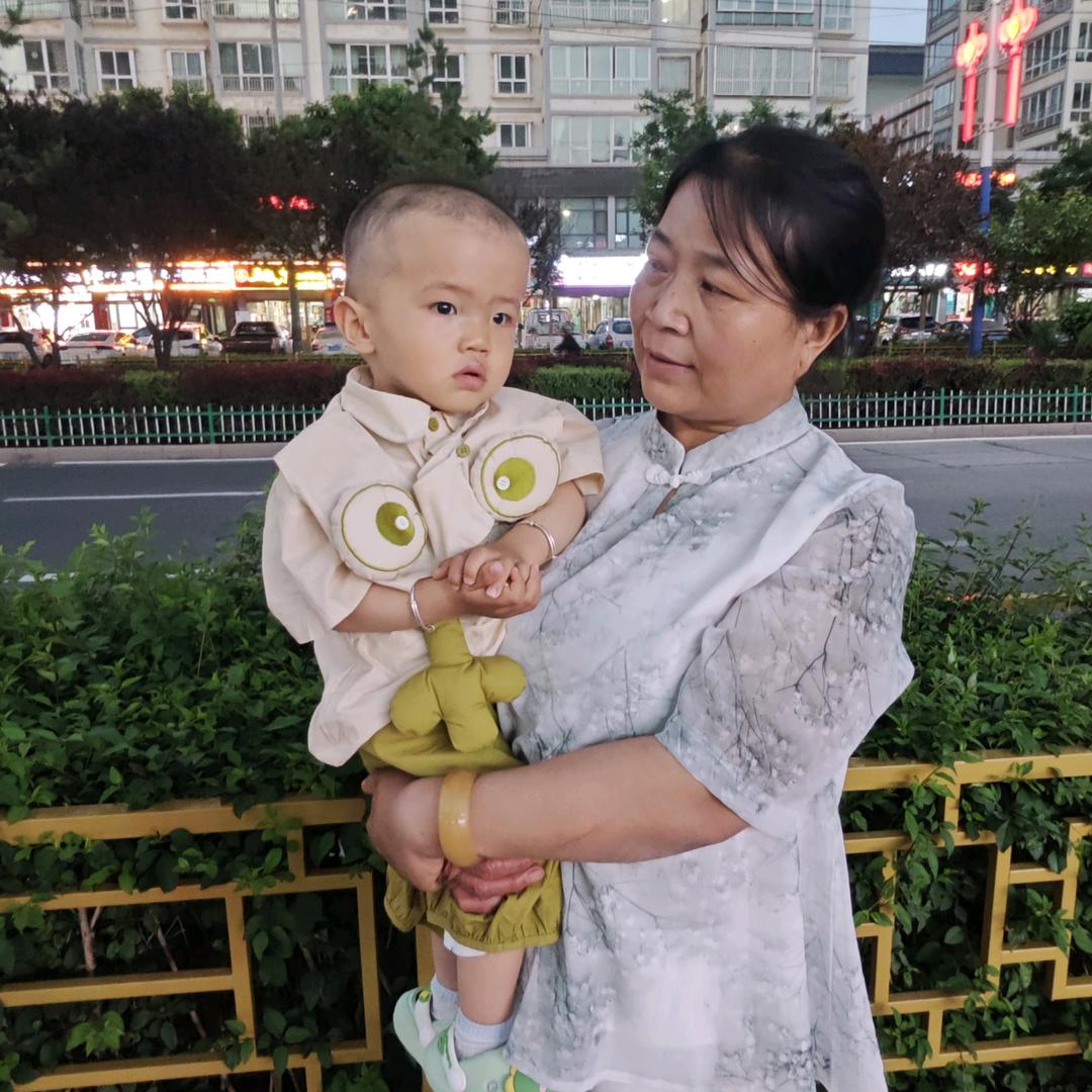阳阳奶奶