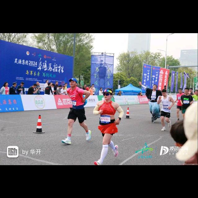 尹小七（爱跑步，爱生活）