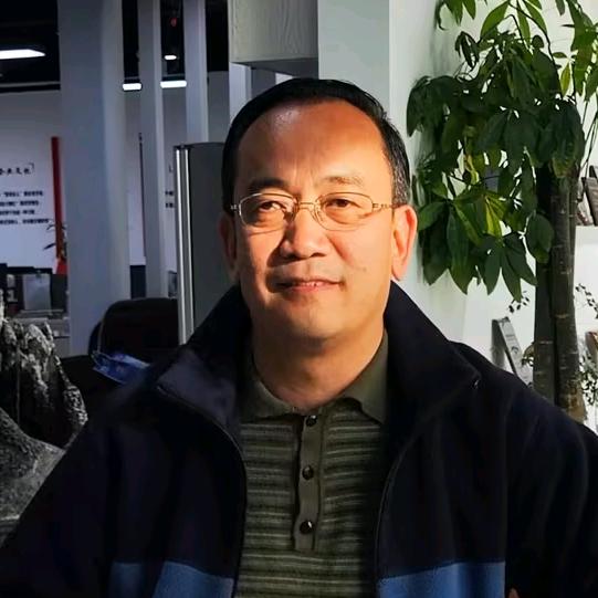 不今... 做光伏的老杨