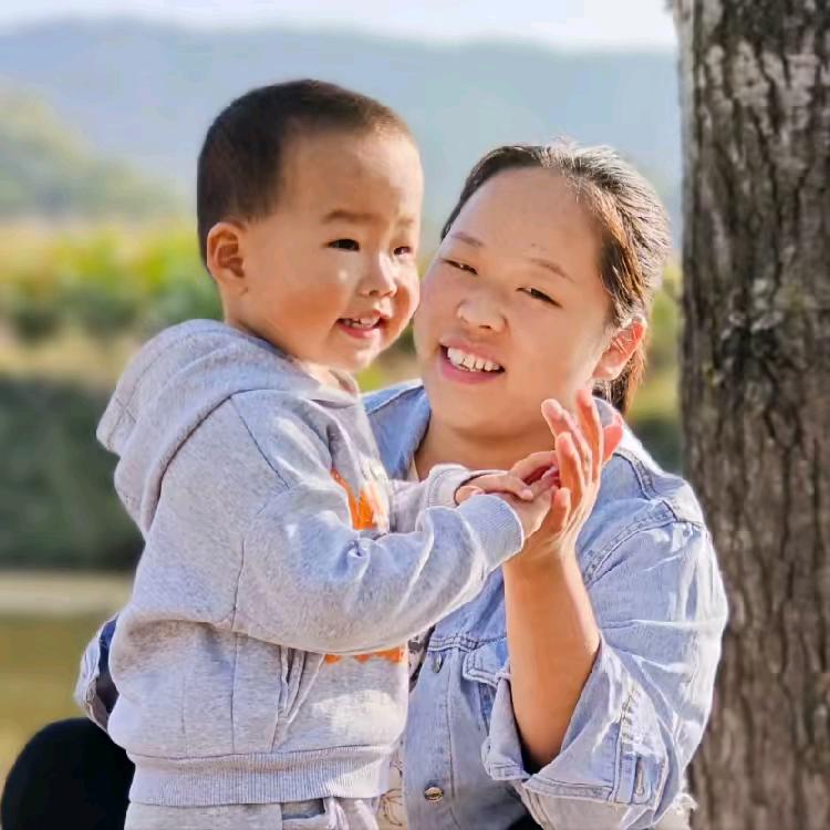 @我们一家三口《小妞日记》