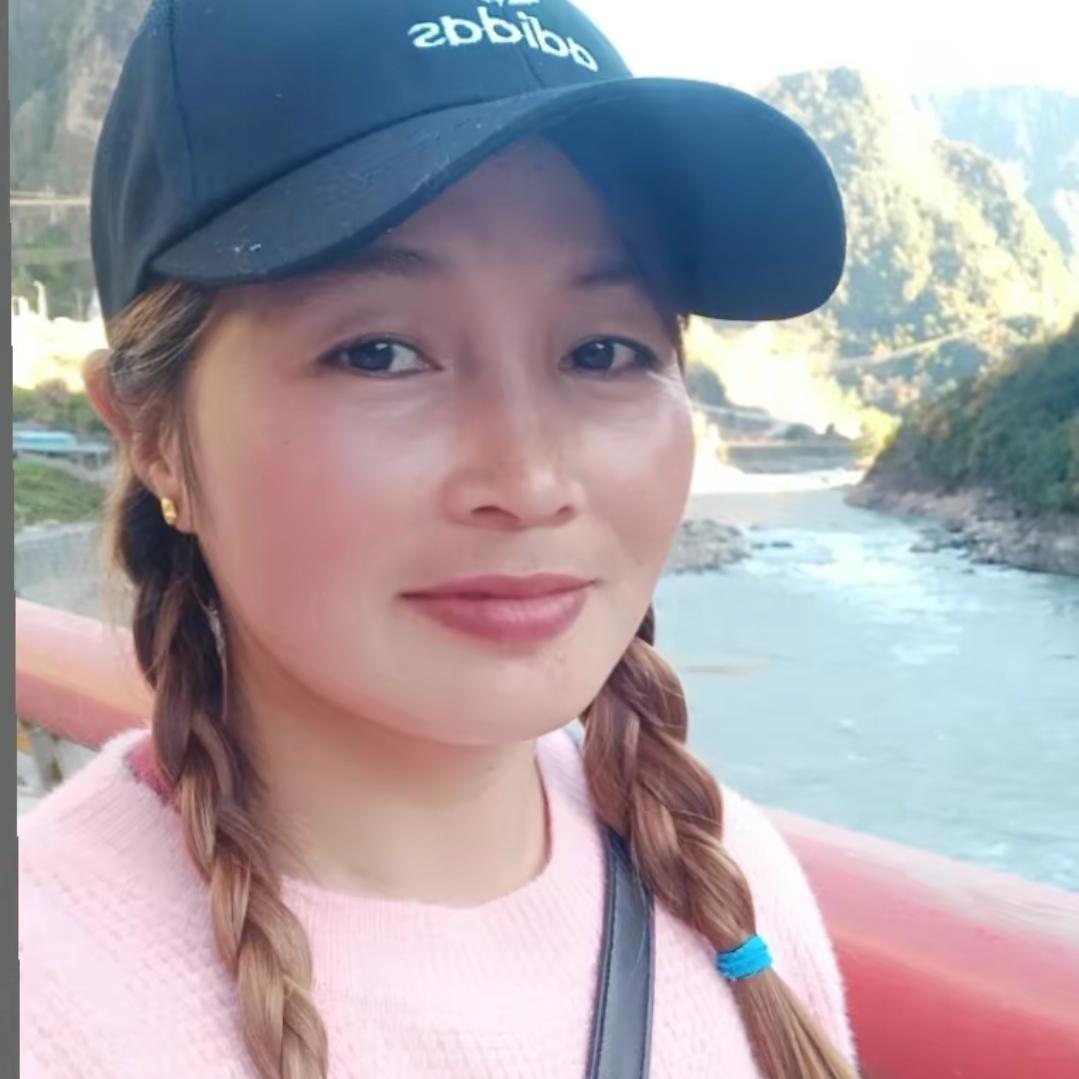 石月亮 😘 妮 ~ 妮😘