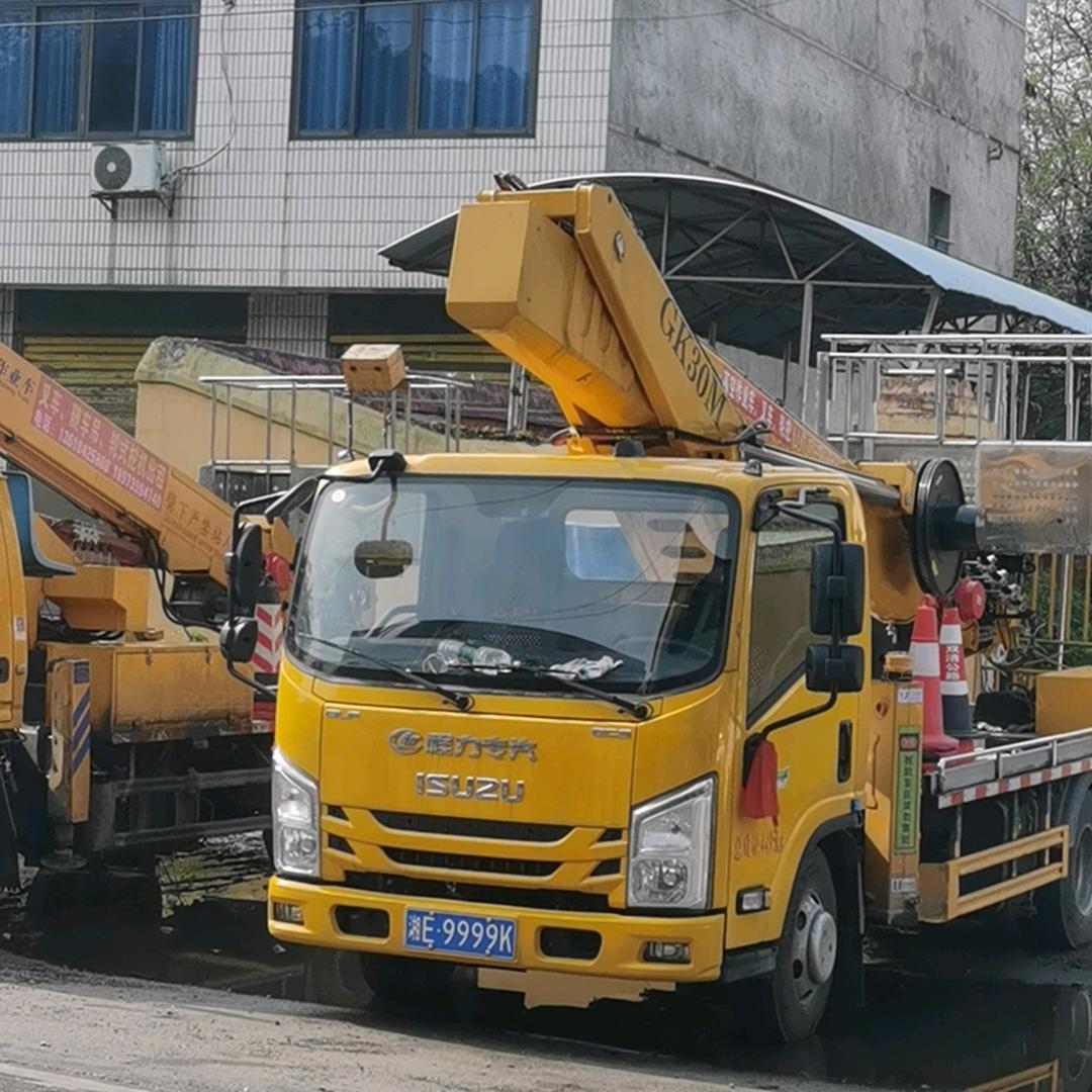 小刘叉车高空车随车吊轮挖机械队