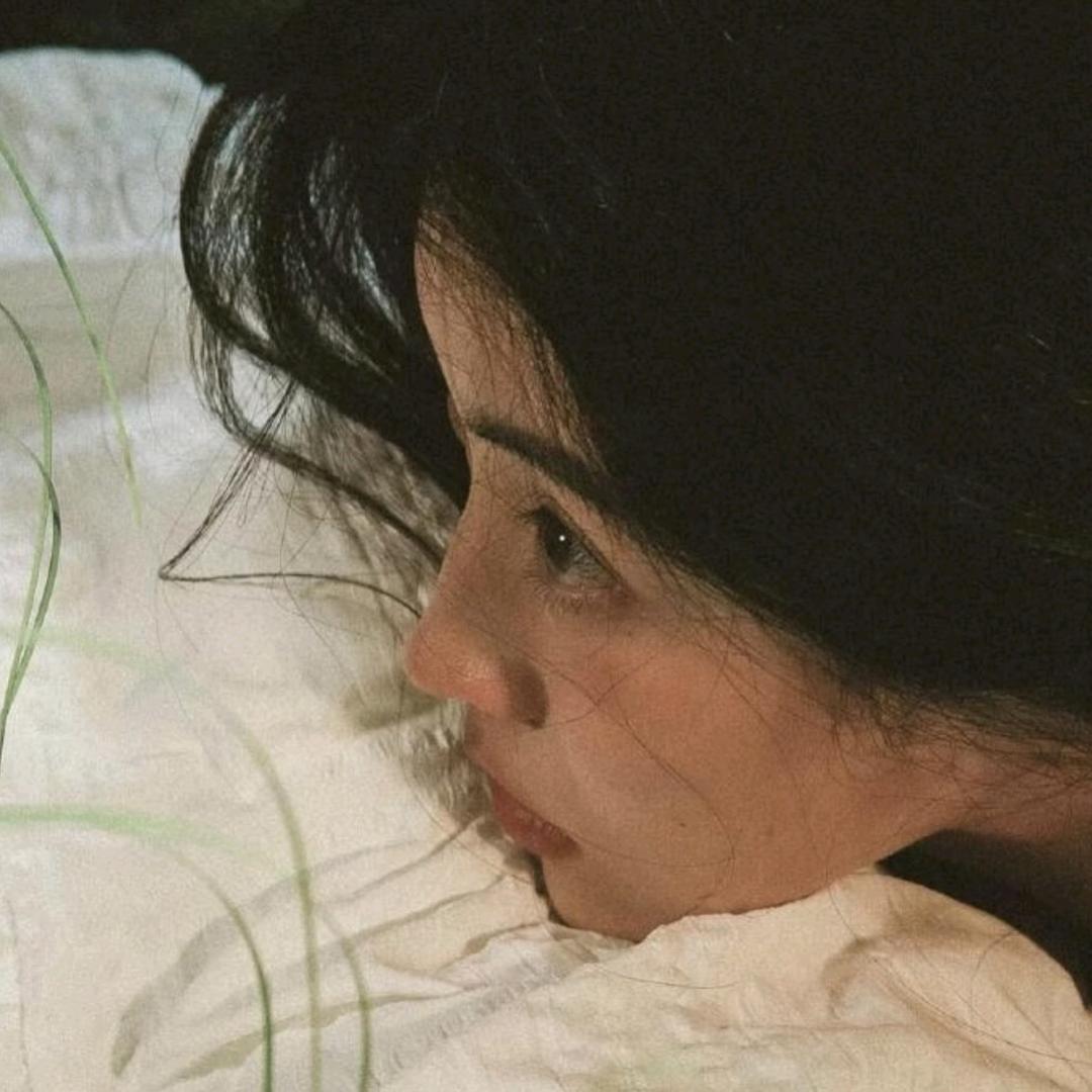 再给我咬一口