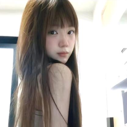 房檐下的懒猫🐱