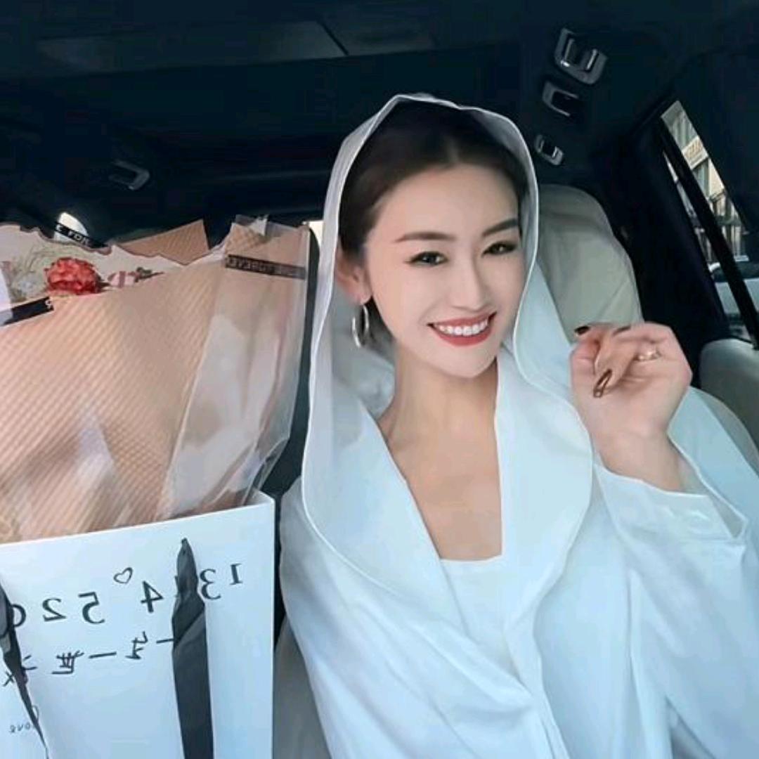 LELE 买手店女装@爆款分享