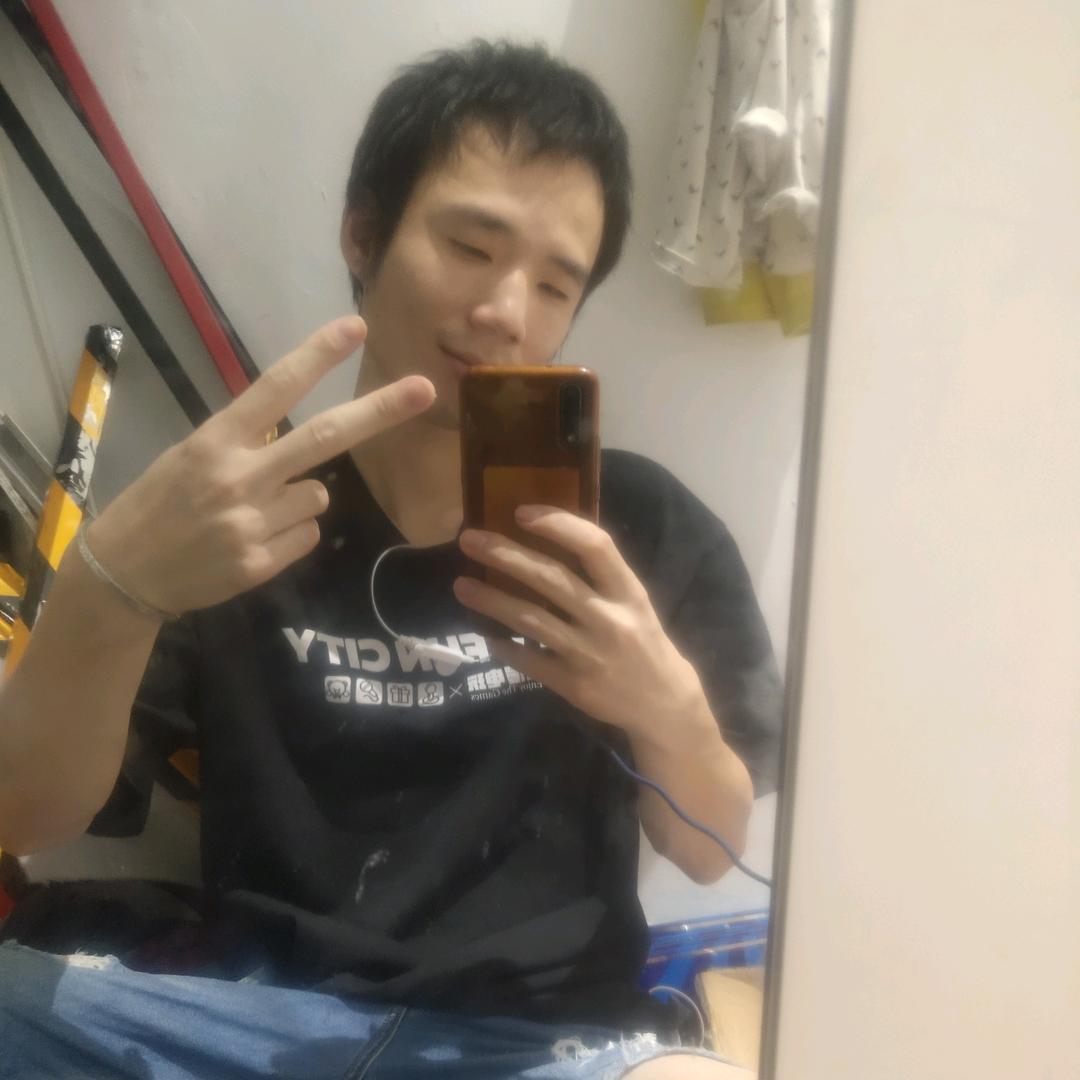 行走的老李。