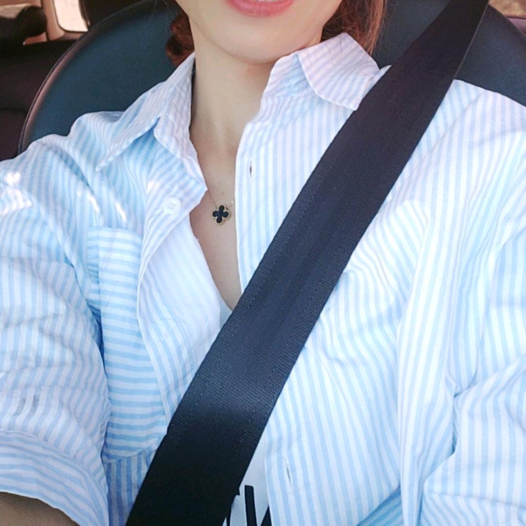 你手中的玻璃杯