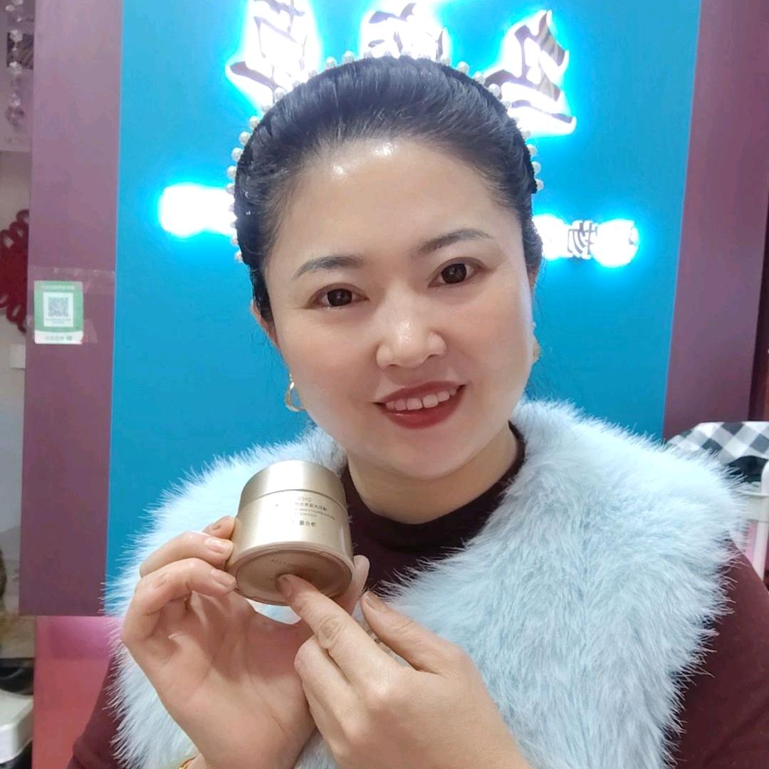 易县步行街乌密草染发