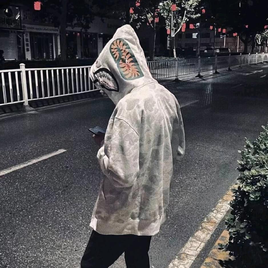 闖卍