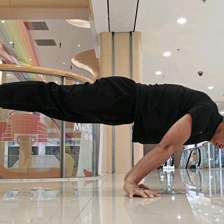 李少军