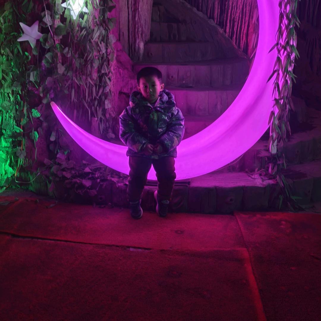 一张不够花((づ｡◕‿‿◕｡)づ