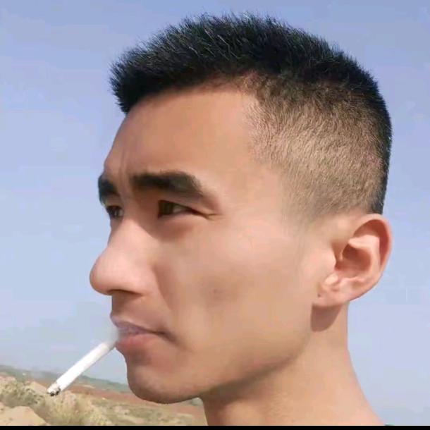 🍂请叫我   小刘