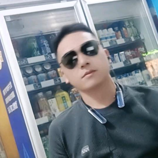 红河县圣雅窗帘店