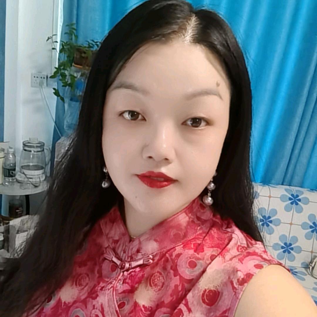 三胞胎聪慧明