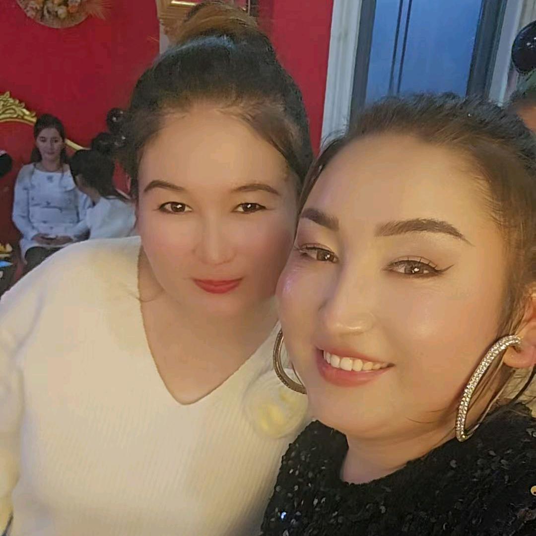 精美 Napis 女装