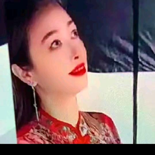 三妹中午11:30开播
