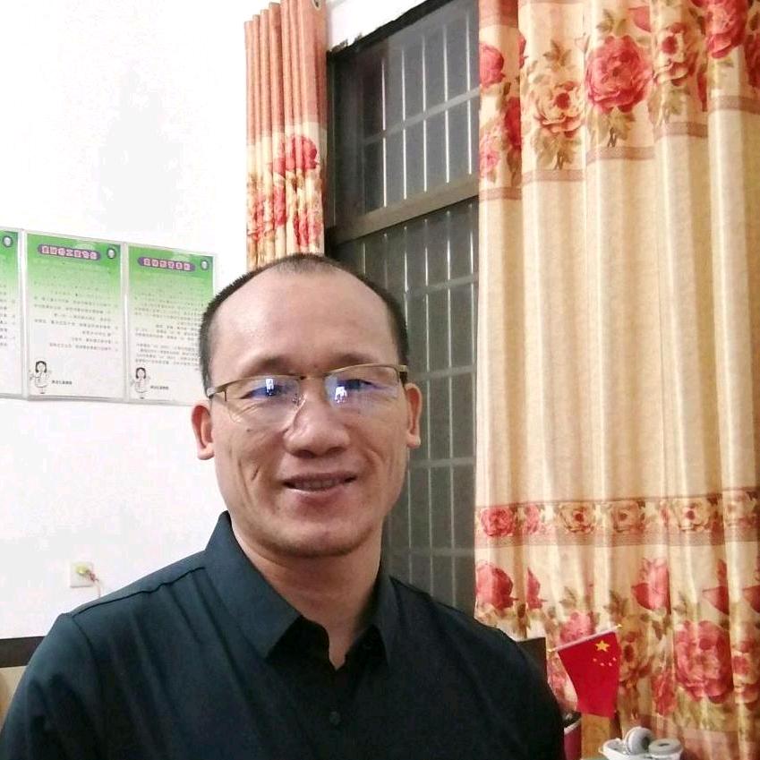 雷晓阳  茶陵金星学校斜对面