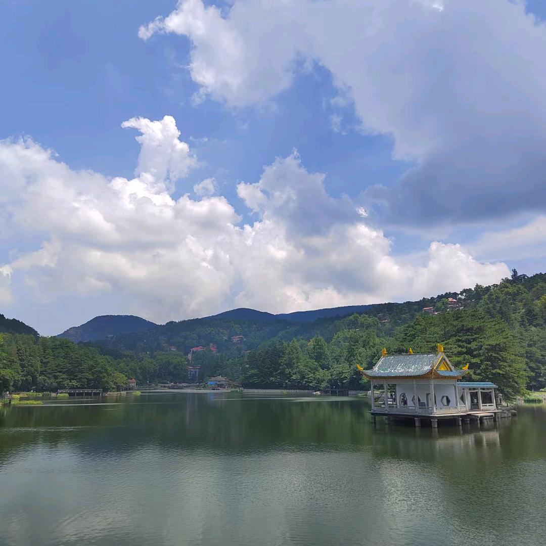 瑞气盈门