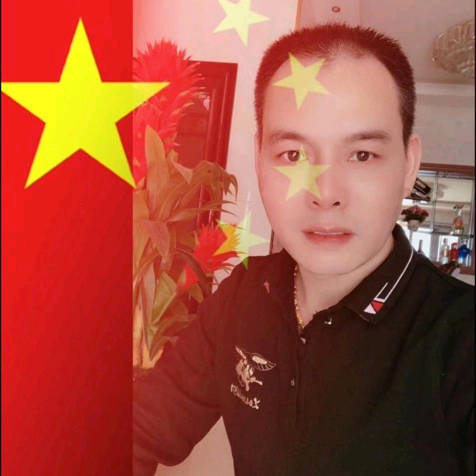 宏润服饰