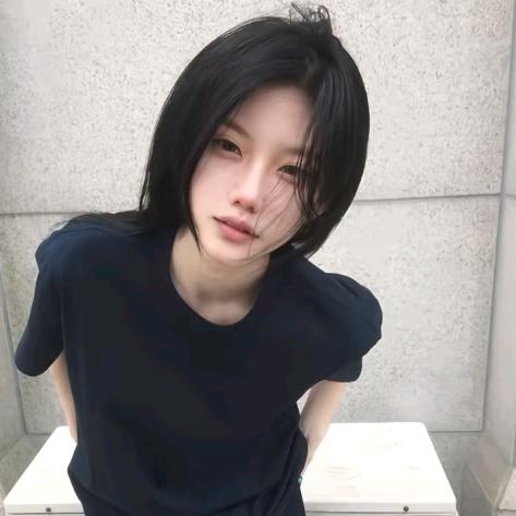 妞妞^.