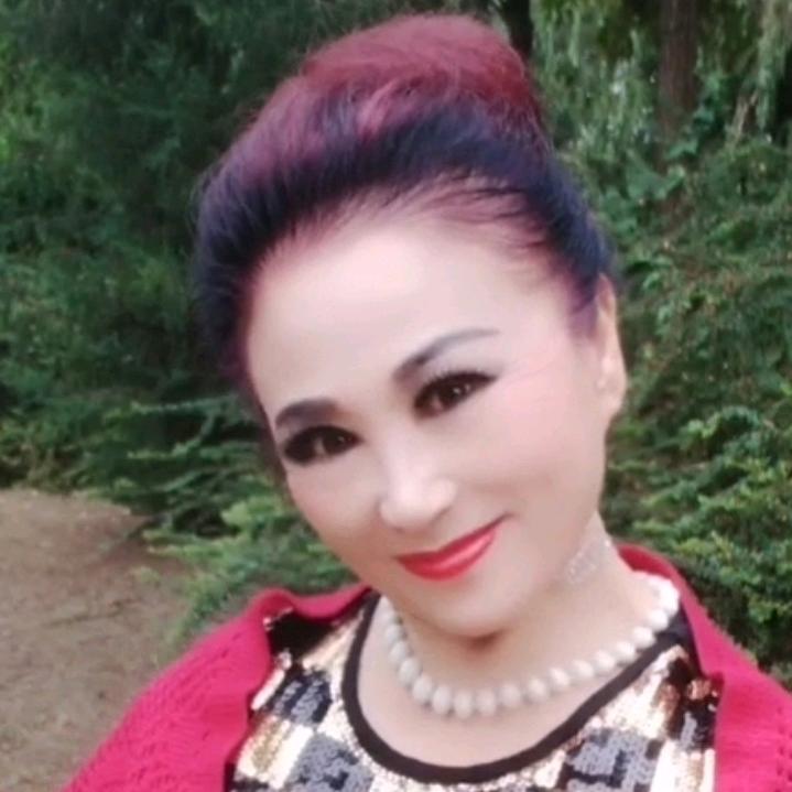 潮妈儿🎤晚8:18开播号在简介