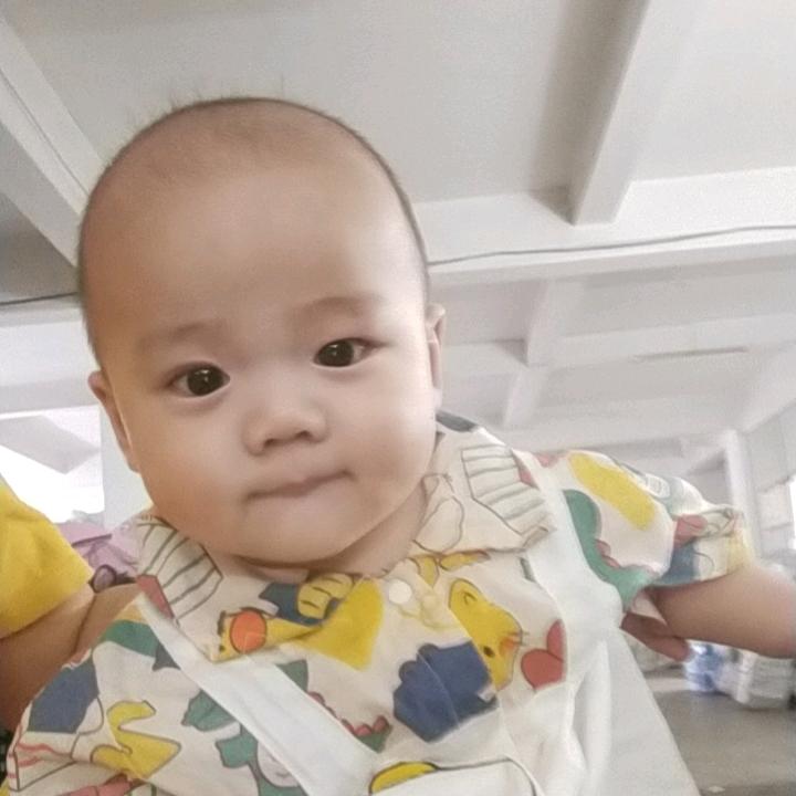 杨英