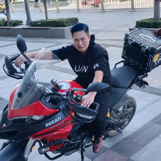 张宝通阿豪造型