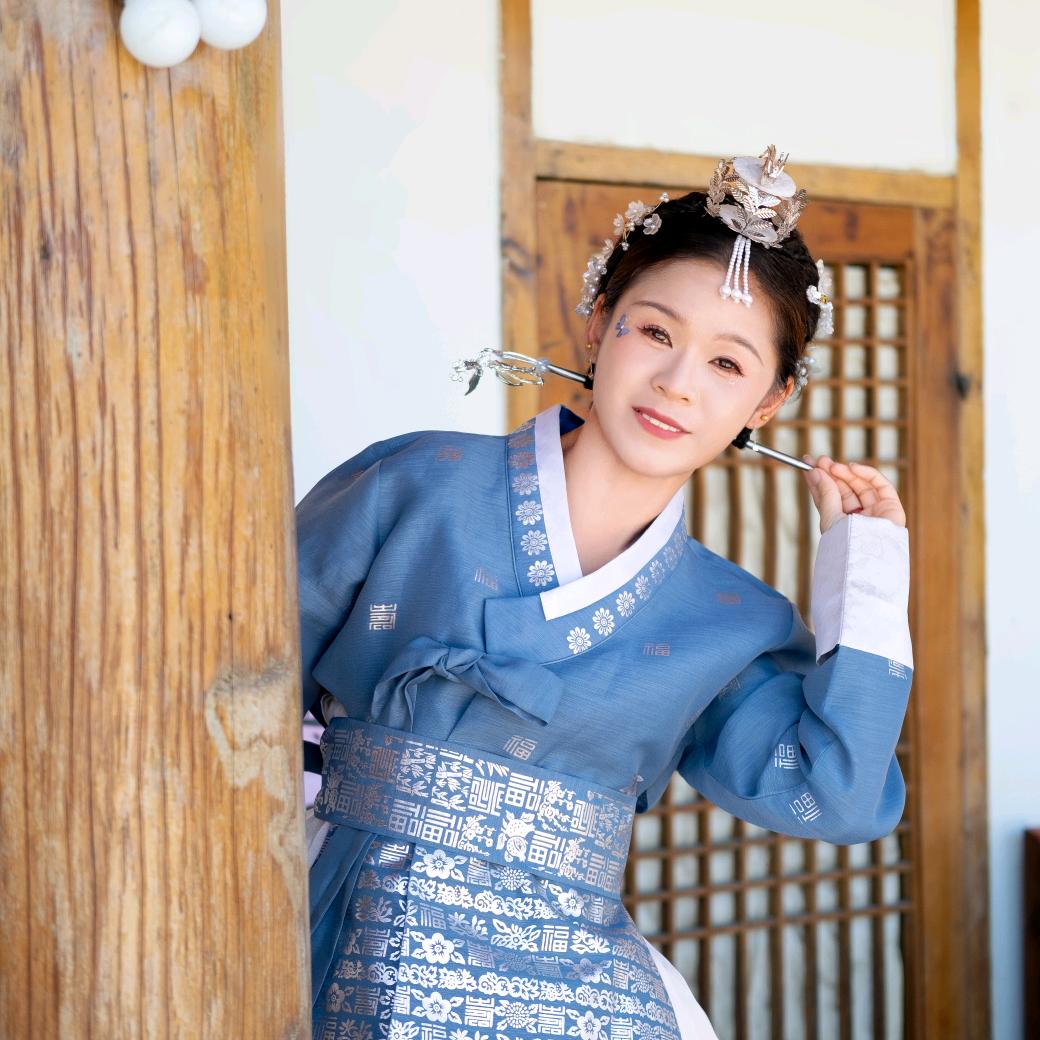 招财猫的小铃铛🔔