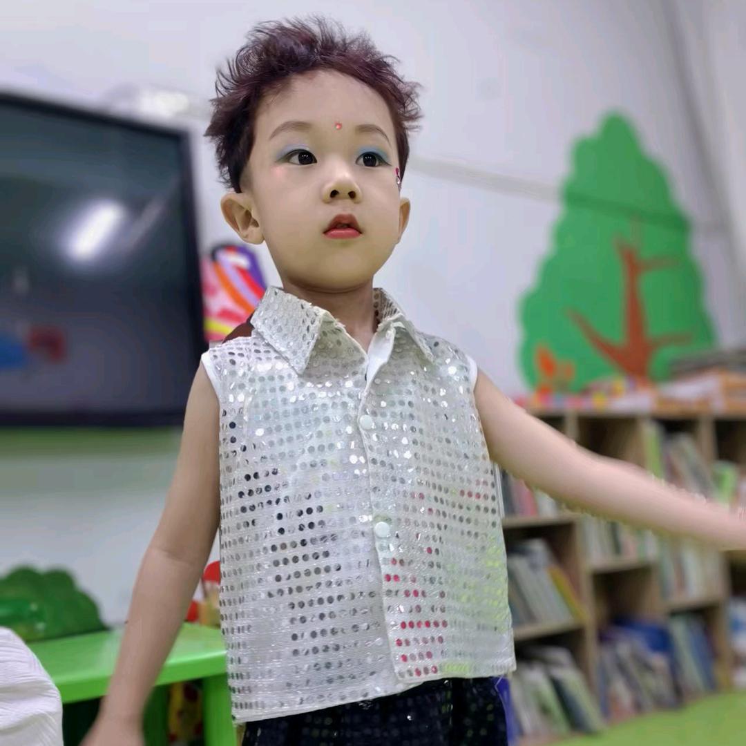 用户697156179