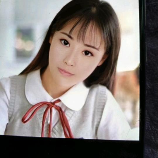 白清清🎤（开播号在主页简介）