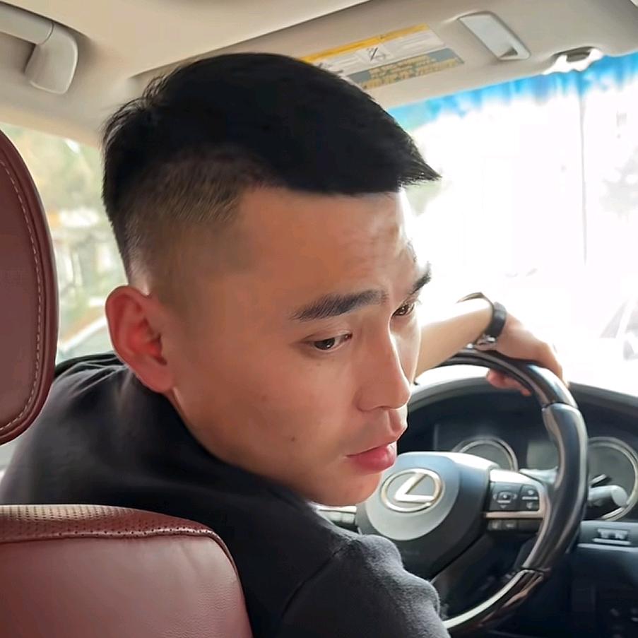 马源洺.