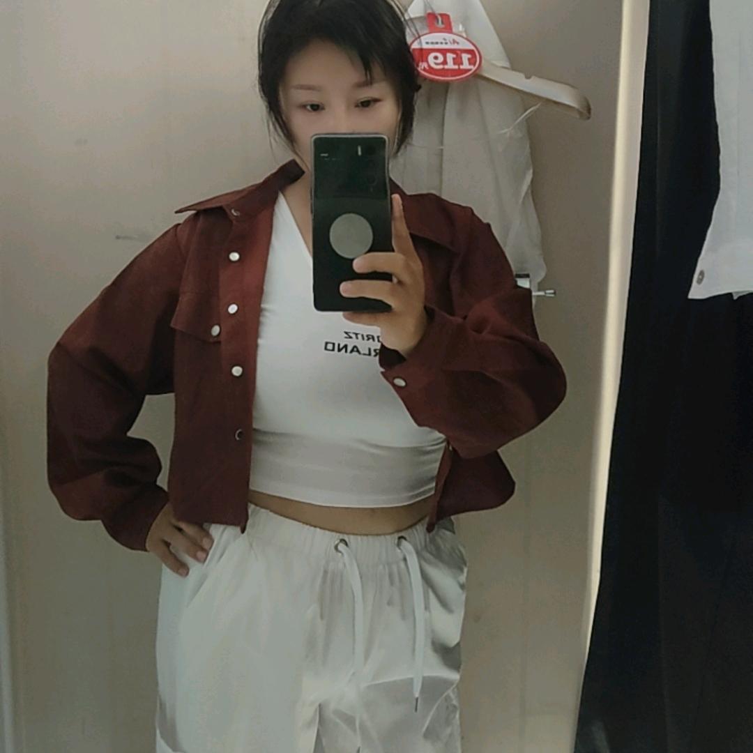 爱吃糖的小奶喵o