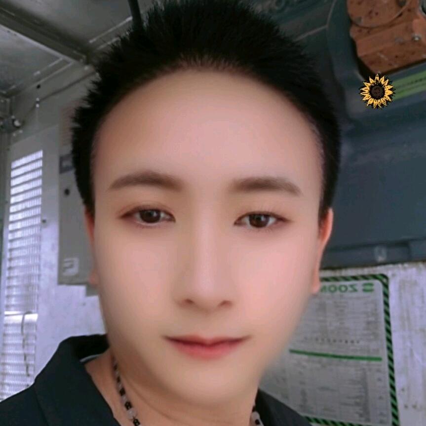 chen，快快乐乐✨✨