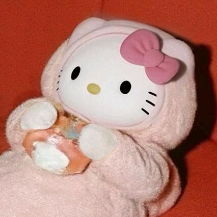 張Wen晴🌈˃ 𖥦 ˂